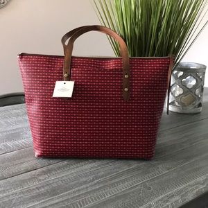 SOLD! NWT Fossil Jayda Tote ♥️